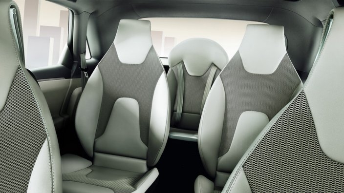 d06_interieur_back_0.jpg